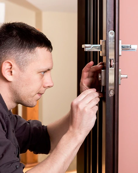 : Professional Locksmith For Commercial And Residential Locksmith Services in Los Alamitos, CA